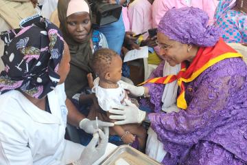 Le Mali devient le premier pays à utiliser une nouvelle approche hybride de vaccination pour lutter contre le paludisme